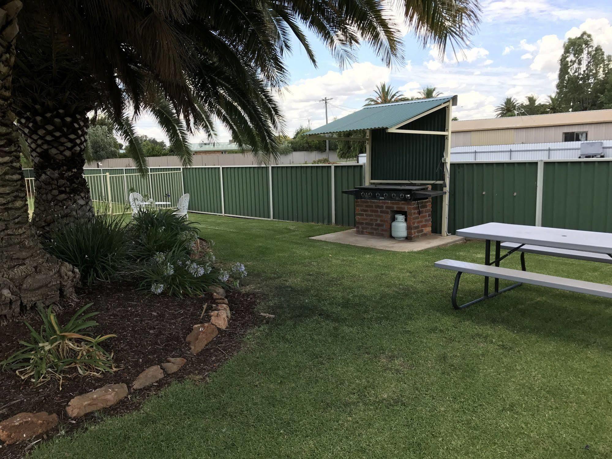 Leeton Heritage Motor Inn Exterior foto
